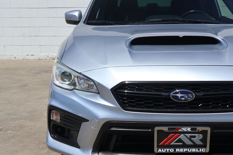 Subaru WRX Vehicle Full-screen Gallery Image 03