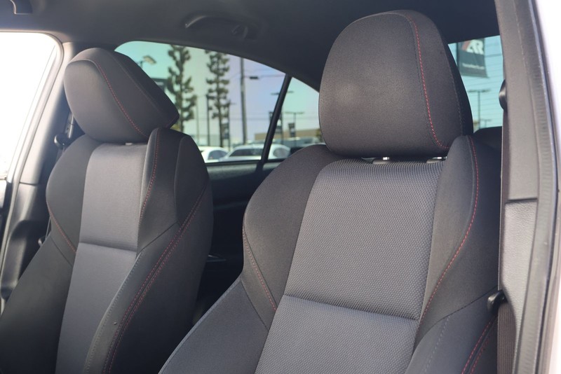Subaru WRX Vehicle Full-screen Gallery Image 17