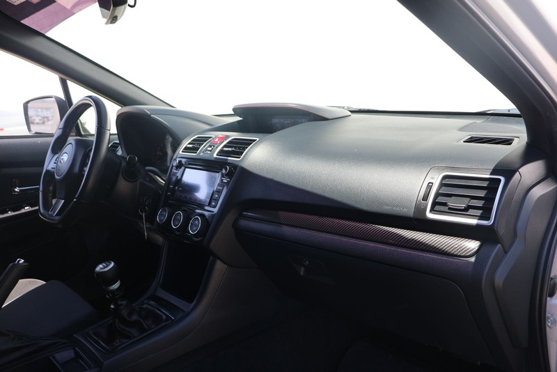 Subaru WRX Vehicle Full-screen Gallery Image 18