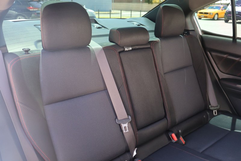 Subaru WRX Vehicle Full-screen Gallery Image 20