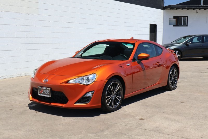 Scion FR-S Vehicle Full-screen Gallery Image 11