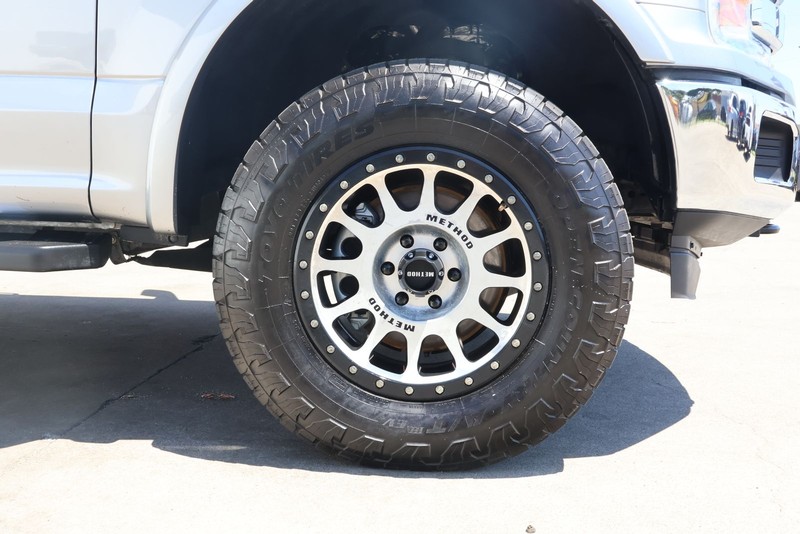 Ford F-150 Vehicle Full-screen Gallery Image 05