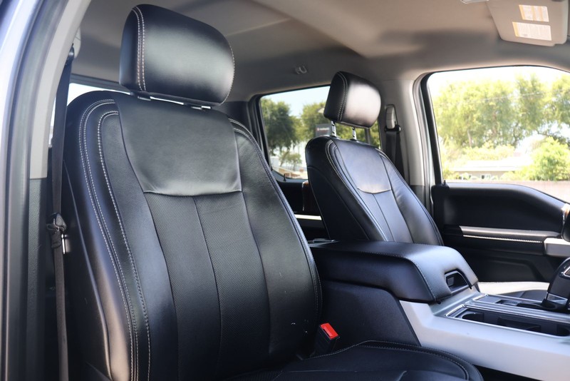 Ford F-150 Vehicle Full-screen Gallery Image 15