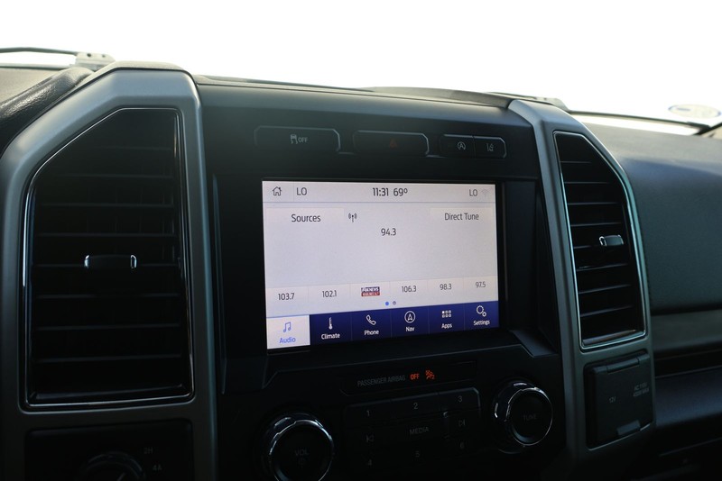Ford F-150 Vehicle Full-screen Gallery Image 23