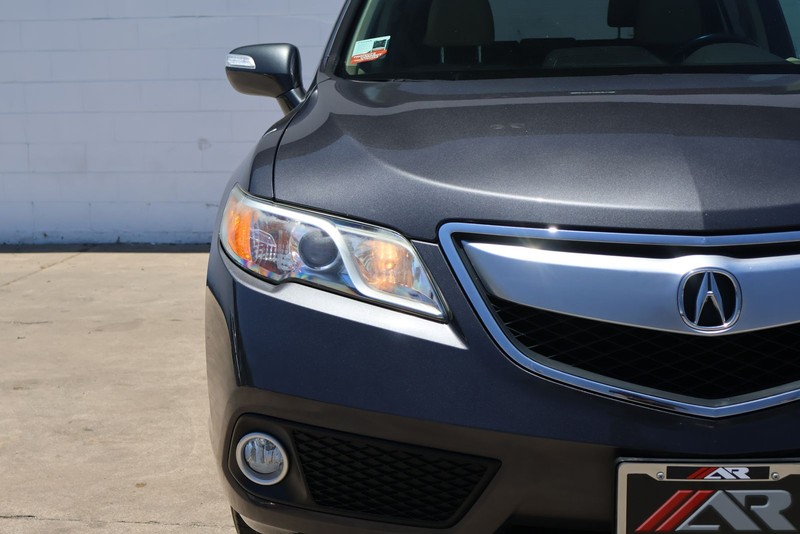 Acura RDX Vehicle Full-screen Gallery Image 03