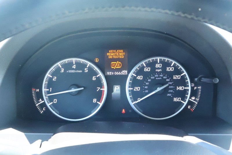 Acura RDX Vehicle Full-screen Gallery Image 11