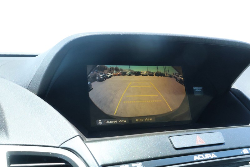Acura RDX Vehicle Full-screen Gallery Image 13