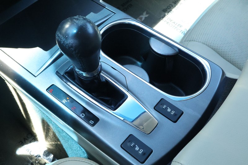 Acura RDX Vehicle Full-screen Gallery Image 17