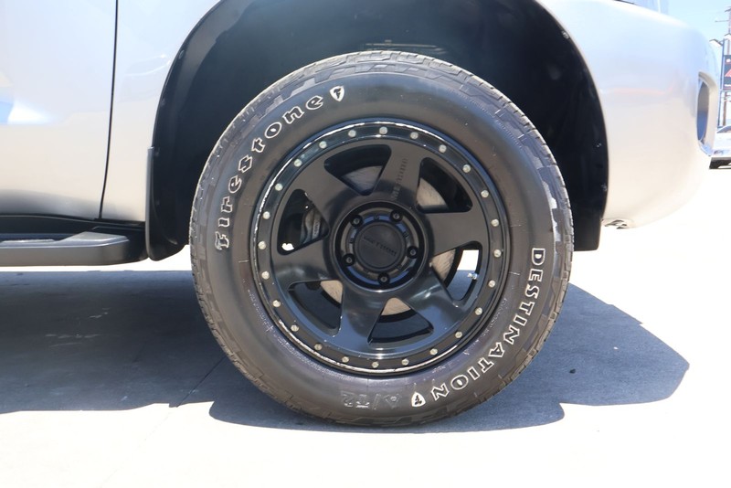 Toyota Sequoia Vehicle Full-screen Gallery Image 13