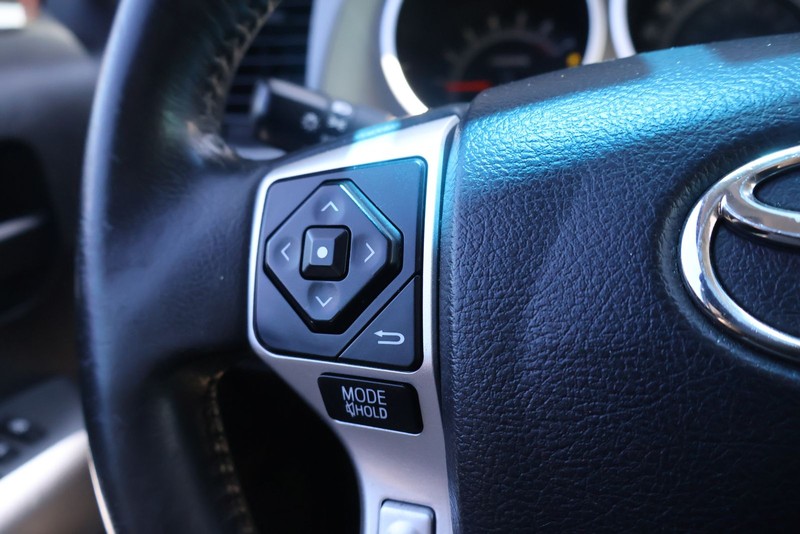 Toyota Sequoia Vehicle Full-screen Gallery Image 26