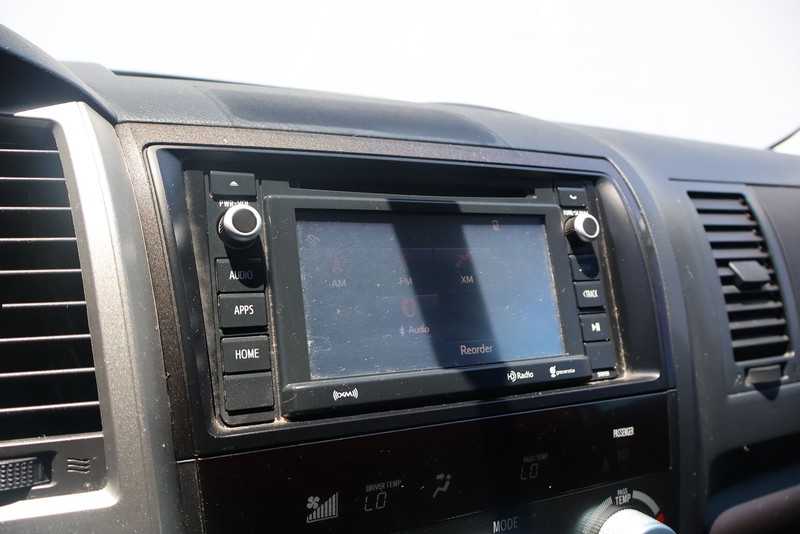 Toyota Sequoia Vehicle Full-screen Gallery Image 30