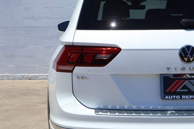 Volkswagen Tiguan Vehicle Full-screen Gallery Image 07