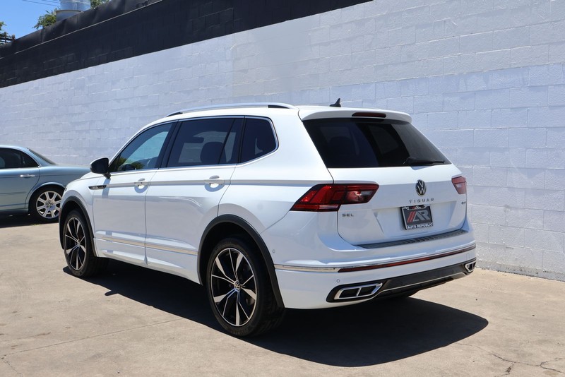 Volkswagen Tiguan Vehicle Full-screen Gallery Image 10