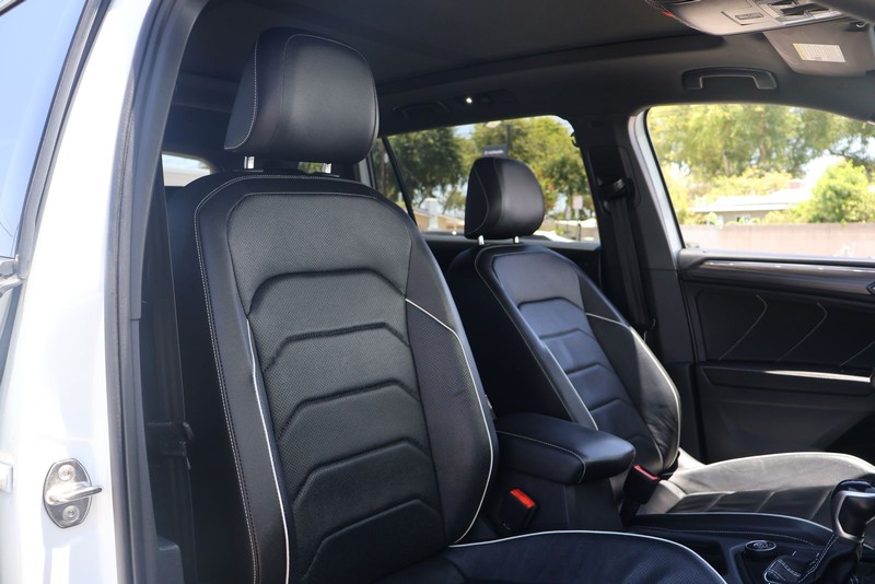 Volkswagen Tiguan Vehicle Full-screen Gallery Image 20