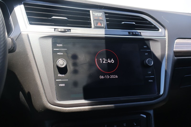 Volkswagen Tiguan Vehicle Full-screen Gallery Image 29