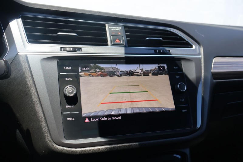 Volkswagen Tiguan Vehicle Full-screen Gallery Image 30