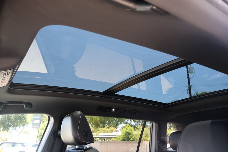 Volkswagen Tiguan Vehicle Full-screen Gallery Image 34