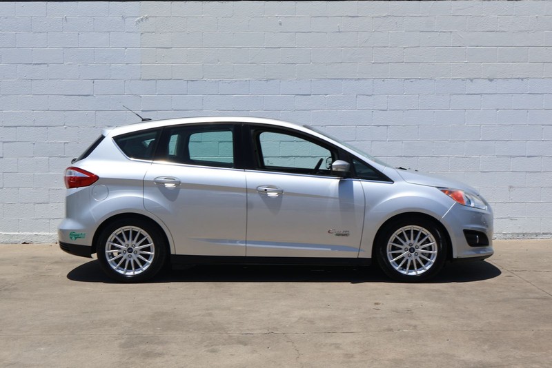 Ford C-Max Energi Vehicle Full-screen Gallery Image 04