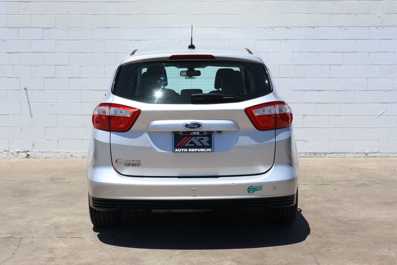 Ford C-Max Energi Vehicle Full-screen Gallery Image 06