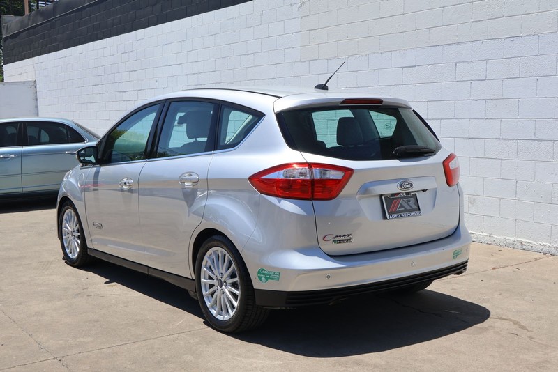 Ford C-Max Energi Vehicle Full-screen Gallery Image 09