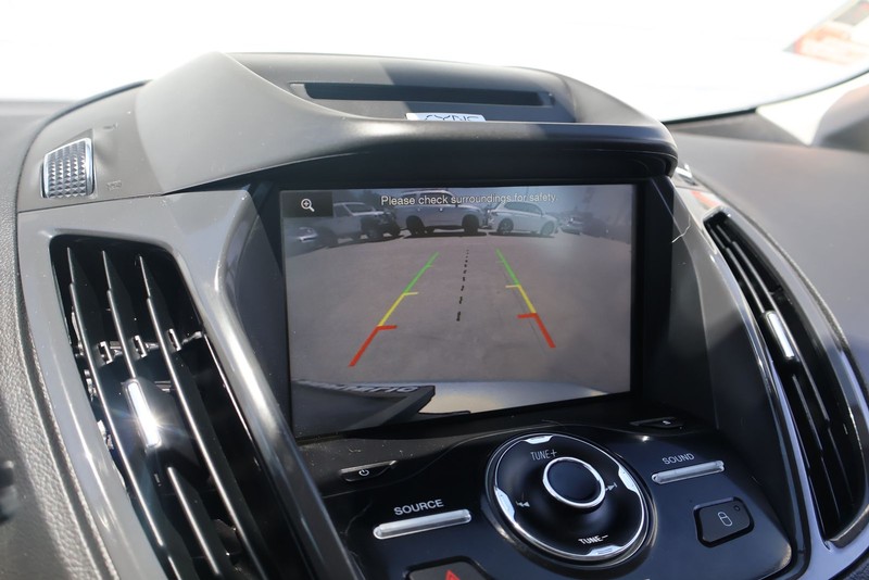 Ford C-Max Energi Vehicle Full-screen Gallery Image 29