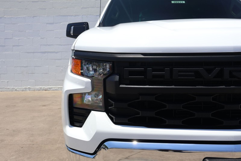Chevrolet Silverado 1500 Vehicle Full-screen Gallery Image 04