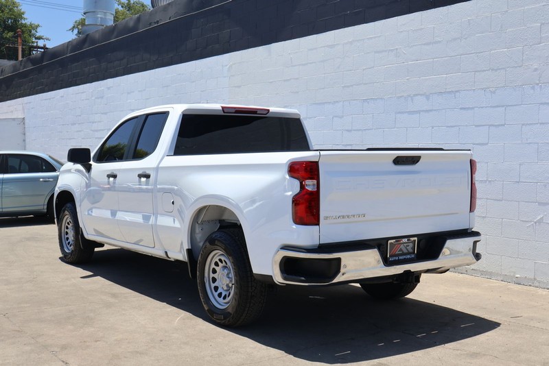 Chevrolet Silverado 1500 Vehicle Full-screen Gallery Image 09