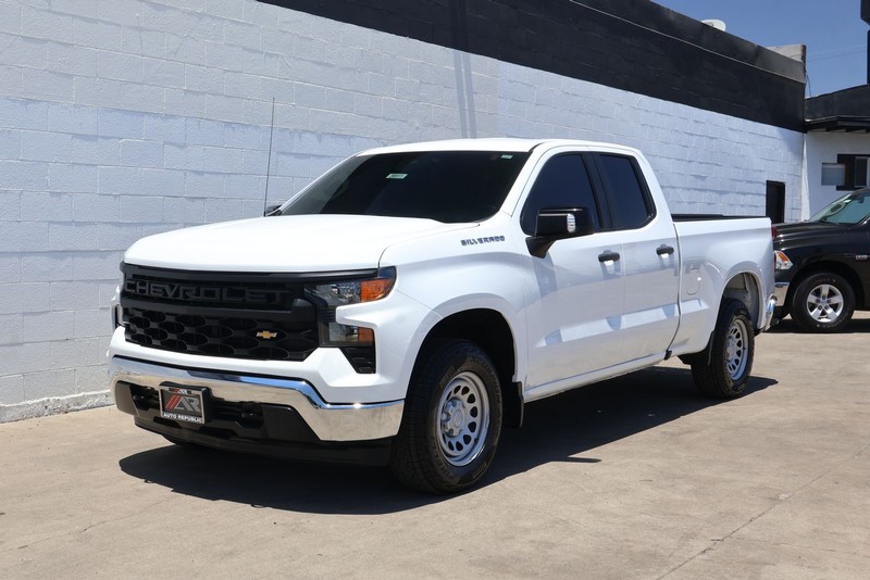 Chevrolet Silverado 1500 Vehicle Full-screen Gallery Image 11