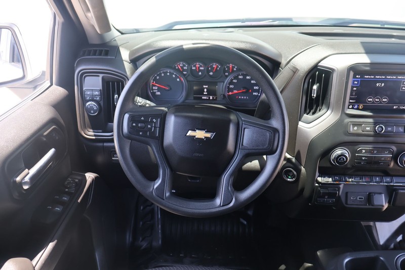 Chevrolet Silverado 1500 Vehicle Full-screen Gallery Image 22