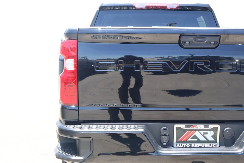 Chevrolet Silverado 2500HD Vehicle Full-screen Gallery Image 07