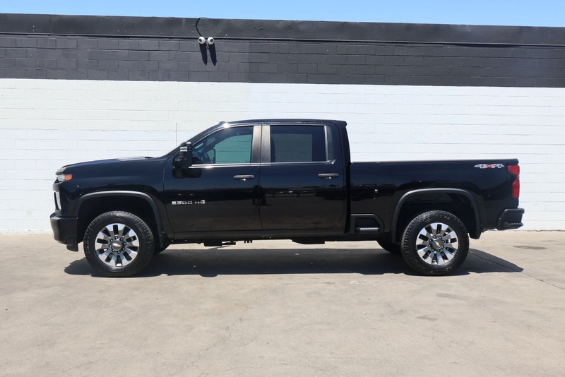 Chevrolet Silverado 2500HD Vehicle Full-screen Gallery Image 10