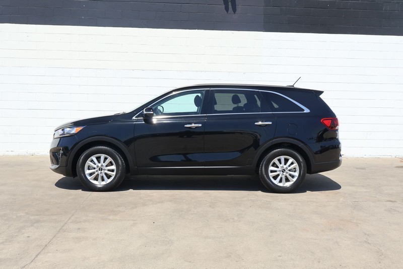 Kia Sorento Vehicle Full-screen Gallery Image 10