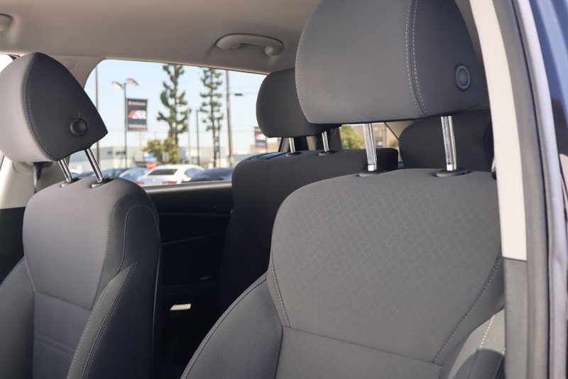 Kia Sorento Vehicle Full-screen Gallery Image 17