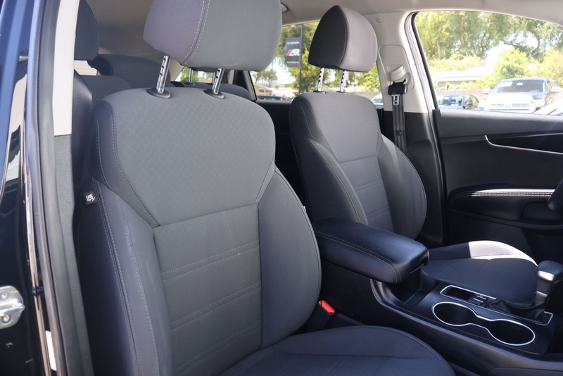 Kia Sorento Vehicle Full-screen Gallery Image 19