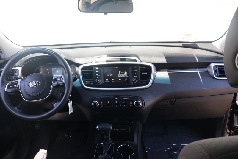 Kia Sorento Vehicle Full-screen Gallery Image 22