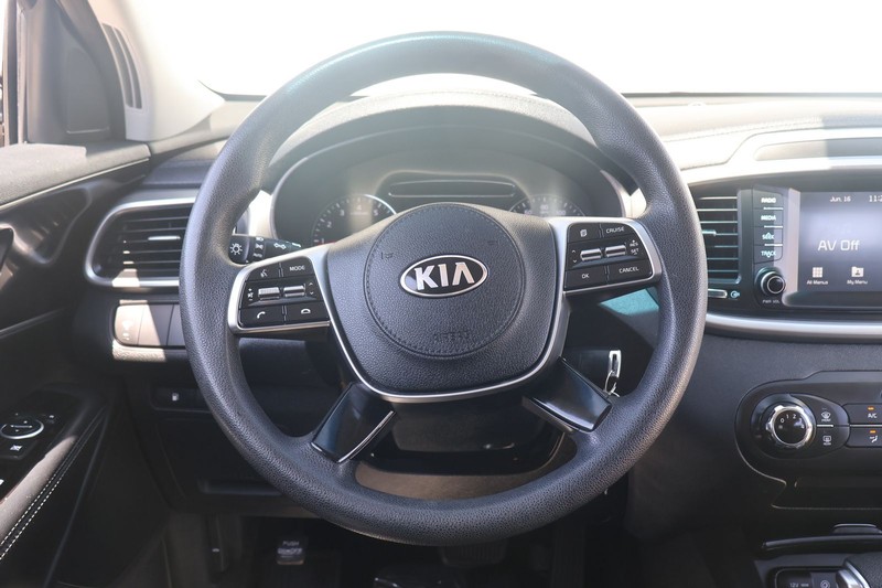 Kia Sorento Vehicle Full-screen Gallery Image 24
