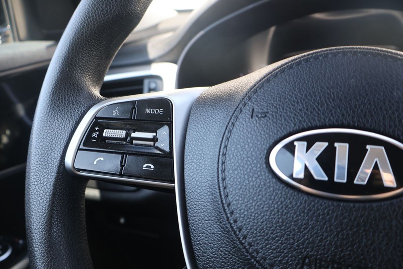 Kia Sorento Vehicle Full-screen Gallery Image 25