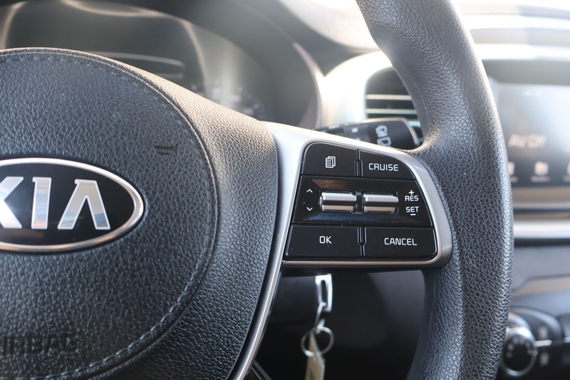 Kia Sorento Vehicle Full-screen Gallery Image 26