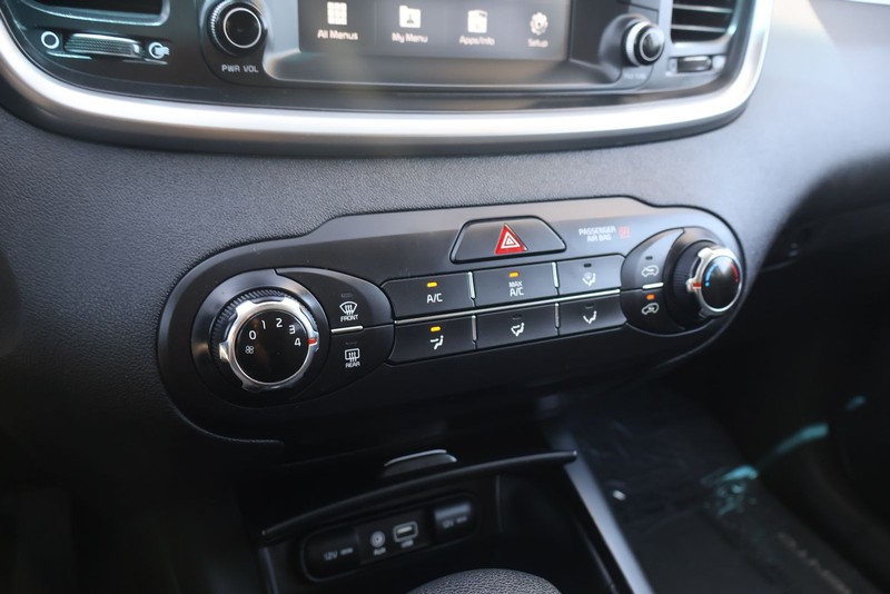 Kia Sorento Vehicle Full-screen Gallery Image 30