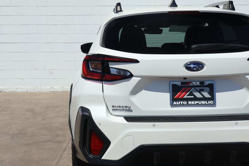 Subaru Crosstrek Vehicle Full-screen Gallery Image 07