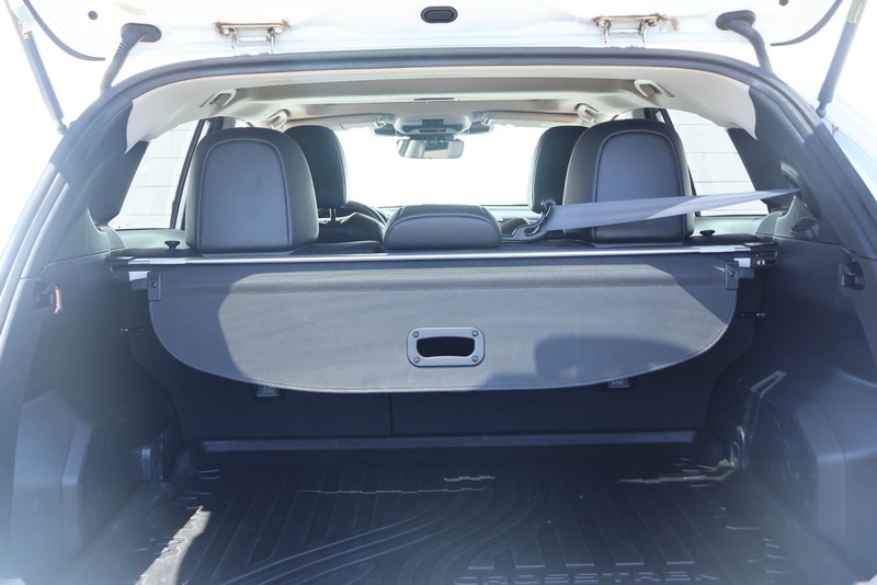 Subaru Crosstrek Vehicle Full-screen Gallery Image 08