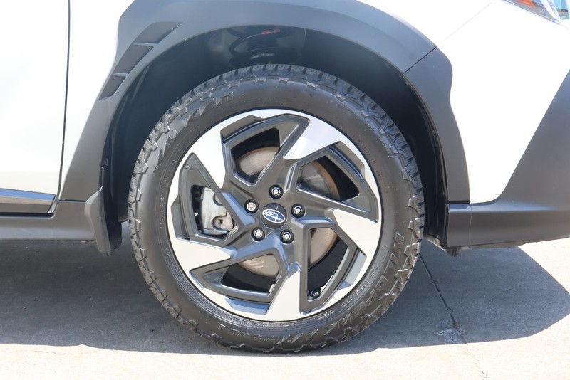 Subaru Crosstrek Vehicle Full-screen Gallery Image 13