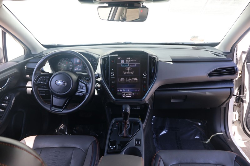Subaru Crosstrek Vehicle Full-screen Gallery Image 21