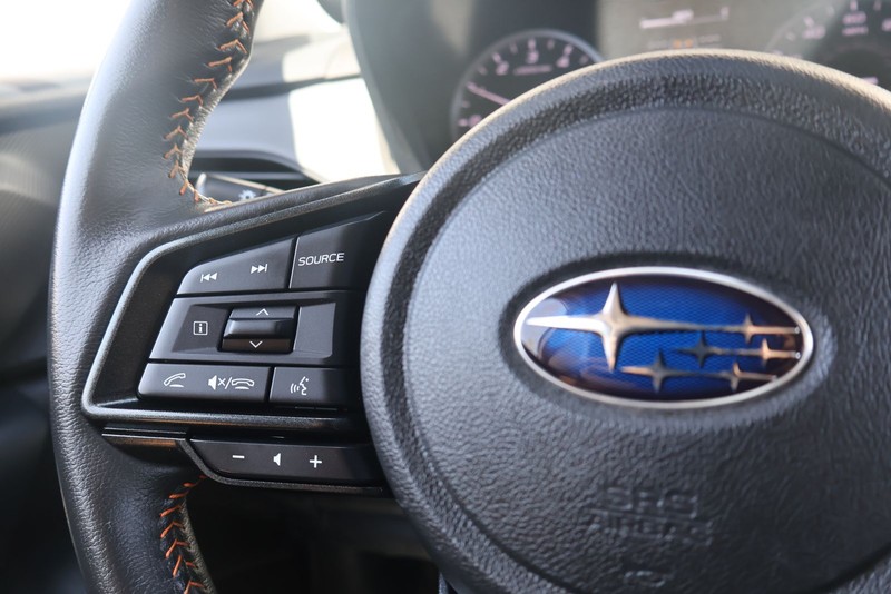 Subaru Crosstrek Vehicle Full-screen Gallery Image 24