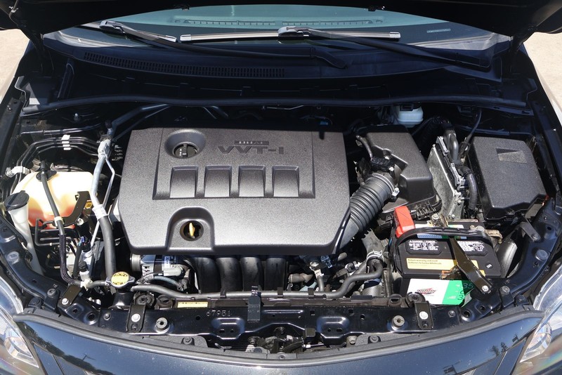 Toyota Corolla Vehicle Full-screen Gallery Image 12