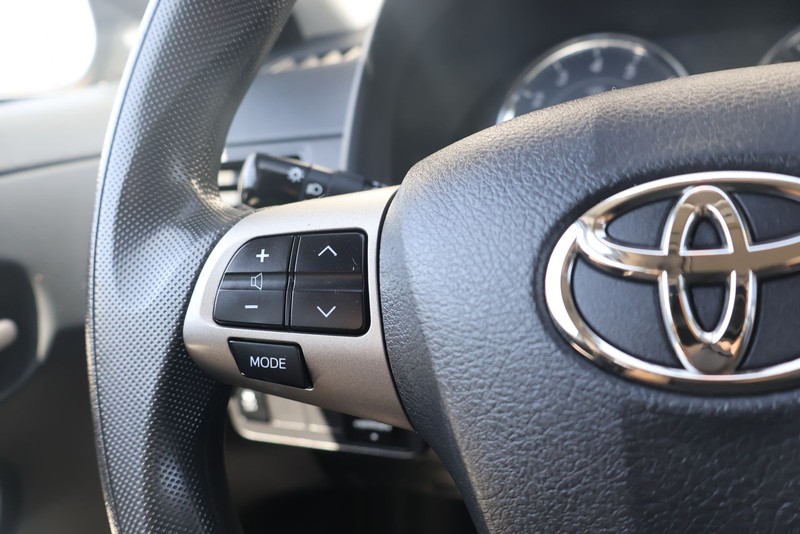Toyota Corolla Vehicle Full-screen Gallery Image 23