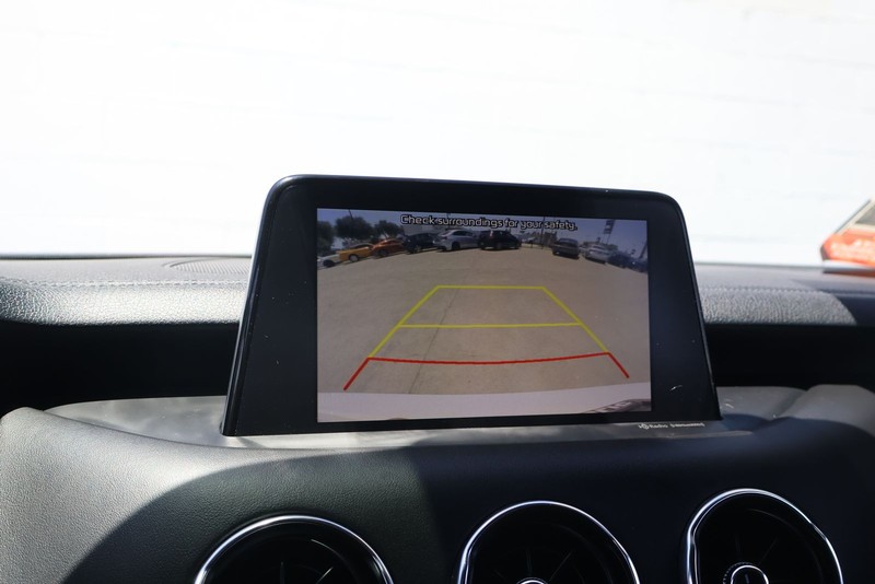 Kia Stinger Vehicle Full-screen Gallery Image 28