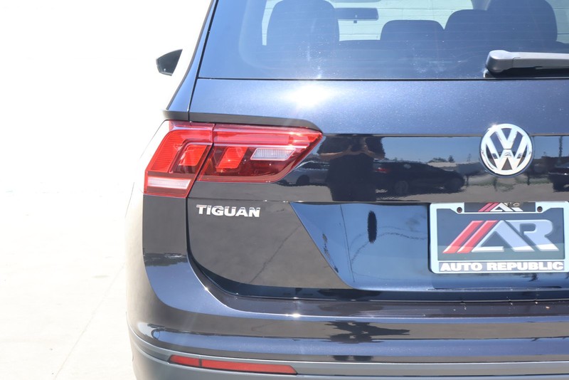 Volkswagen Tiguan Vehicle Full-screen Gallery Image 07