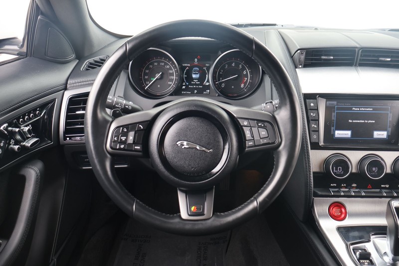 Jaguar F-TYPE Vehicle Full-screen Gallery Image 22