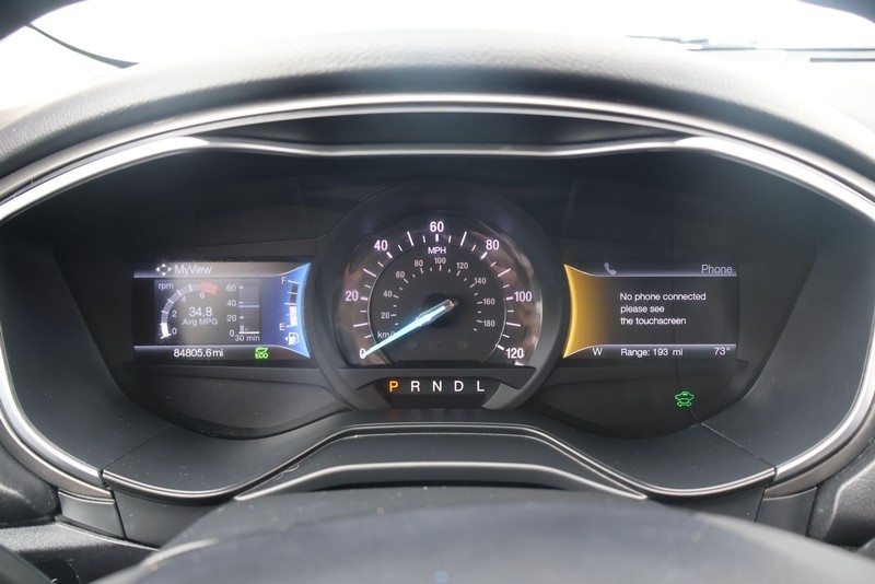 Ford Fusion Hybrid Vehicle Full-screen Gallery Image 22